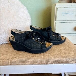 🖤FLY London🖤 retro style women’s wedge Lace-Up Sandals